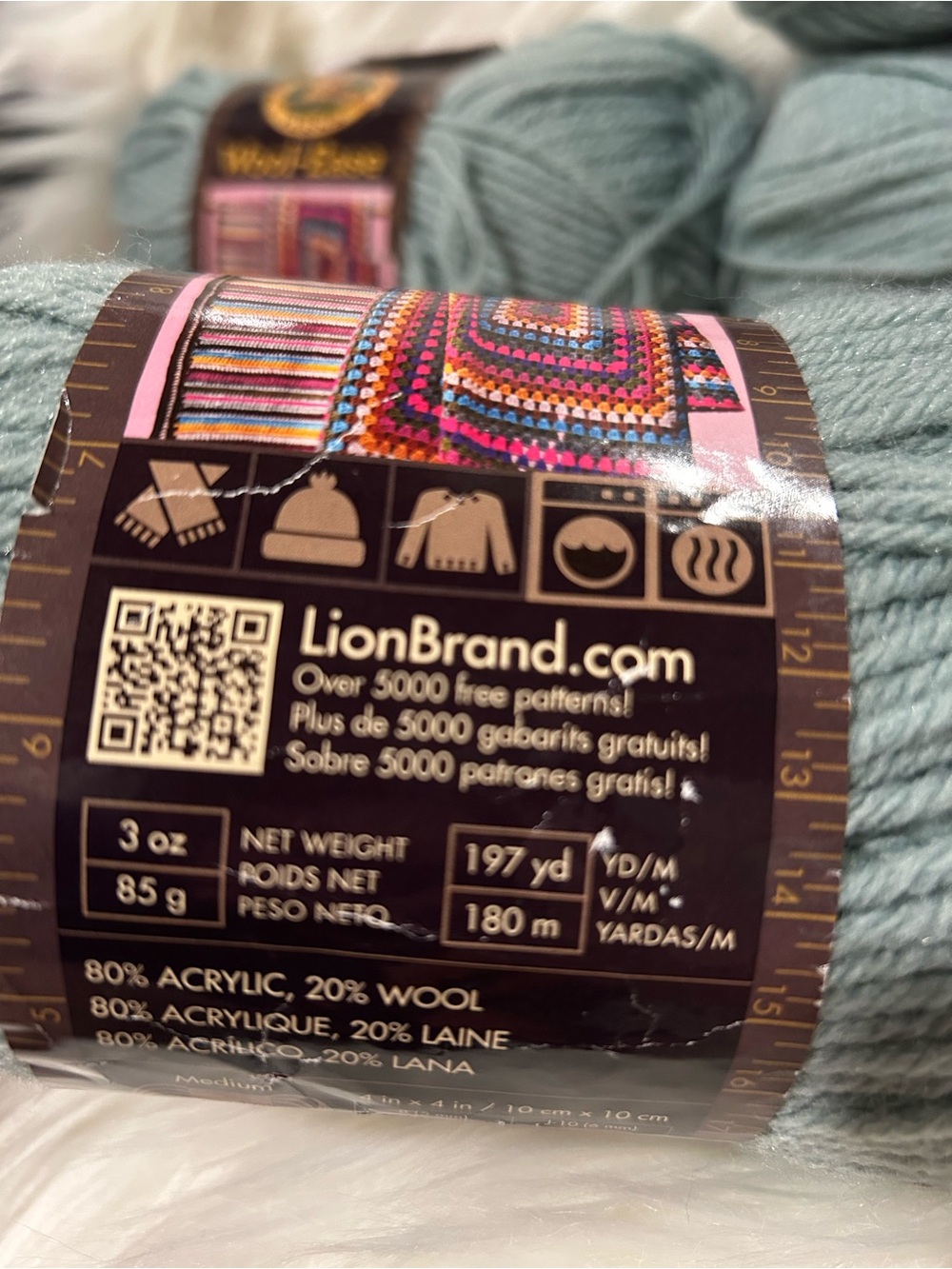 Lion Brand Wool-Ease Yarn Skeins - #123 Seaspray (4 skeins) - Picture 4 of 6